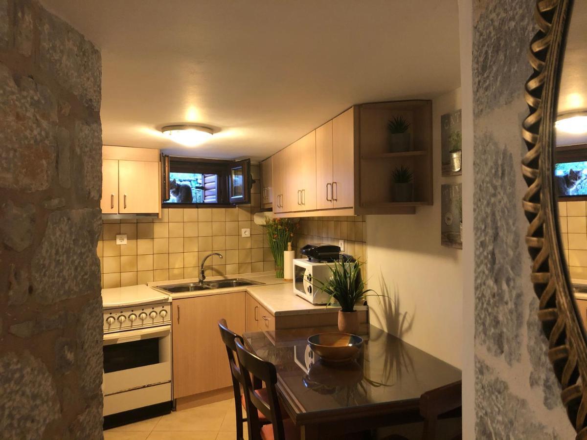 Kamares Cave House 3 Apartment Alika Exterior photo