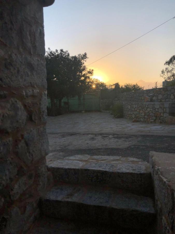 Kamares Cave House 3 Apartment Alika Exterior photo